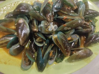 Green mussels