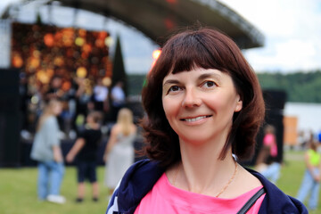 portrait of a woman on vacationn