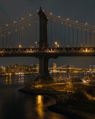 Fototapeta premium Manhattan Bridge at night