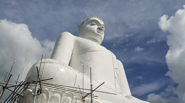 statue of buddha