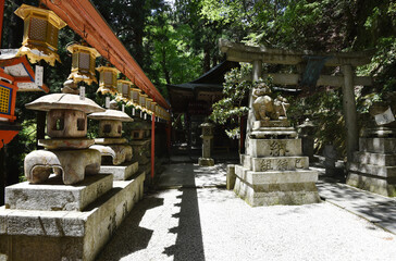 比叡山延暦寺　無動寺谷　弁天堂境内の石灯篭　滋賀県大津市坂本