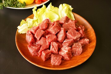 牛赤身肉ステーキ＆サイコロステーキ