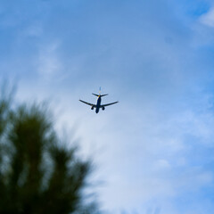 Sky crossed by airplanes, where you can see their wake as they pass