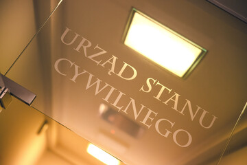Urząd Stanu Cywilnego, wedding in Poland, wedding in Poland, husband and wife
