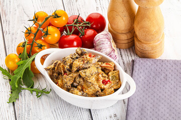 Roasted beef with cream sauce