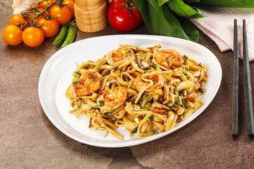 Pad Thai - noodles with prawn