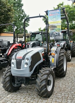 Carraro Compact tractor