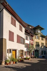 Gasse in der Altstadt von Basel in der Schweiz 
