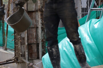 construction of concrete reinforced with steel, and masonry walls, bricks