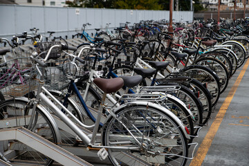 駐輪場の自転車