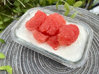 Yogurt over night oats meals with Siam Ruby Pomelo