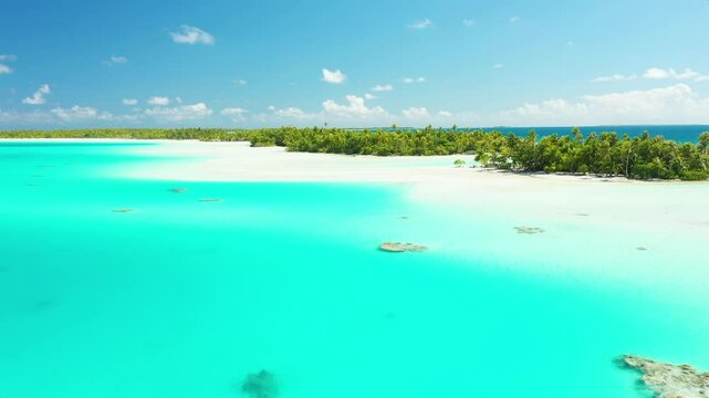Le lagon de Rangiroa et son eau turquoise