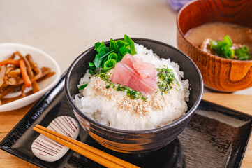 マグロの山かけご飯