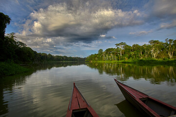 Lake Sandoval is a beautiful oxbow lake located in the Tambopata National Reserve in the Madre de Dios region of southeastern Peru. It's a popular destination for ecotourism and wildlife enthusiasts 
