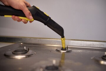 Utilize Efficient Steam Cleaning for Maintaining the Cleanliness of Stovetop Surfaces