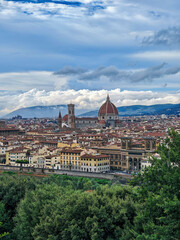 Obraz premium Panoramic view of Florence, Italy in Piazzale Michelangelo (Michelangelo Square). The view captures the heart of Florence from Forte Belvedere to Santa Croce, across the walkways and the bridges.