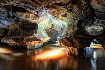The wild beauty of Son Tra cave in Ha Tien