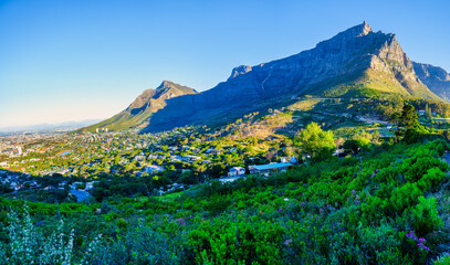 Naklejka premium Sunset panorama of Table Mountain from Signal Hill slopes, Cape Town, South Africa