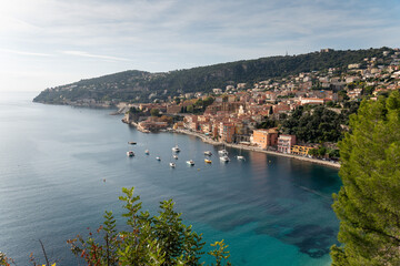 La rade de villefranche sur mer en Méditerranée dans les alpes maritimes 