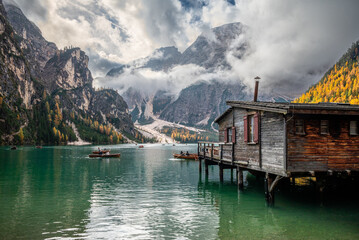 Fototapeta premium lago di braies Dolomitas Italia