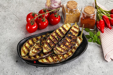 Grilled tasty ripe eggplant slice