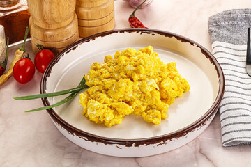 Scrambled egg in the bowl