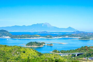 初秋の千巌山展望所から見た雲仙普賢岳と天草の景色　熊本県上天草市　View of Mt. Unzen Fugendake and Amakusa seen from Mt. Sengan Observatory in early autumn. Kumamoto Pref, Kamiamakusa City.