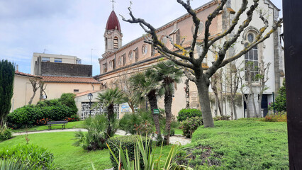 L'église Saint-Pierre de Palavas-les-Flots, ville située dans le département de l'Hérault en France