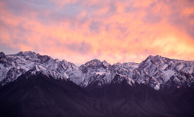 vanilla sky with mountain range