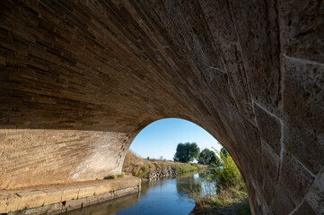 Obraz premium Canal de Castilla on the Camino de Santiago Route, stage from Catrojeriz to Fromista in Spain