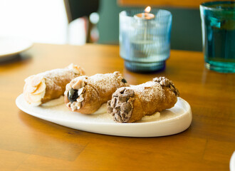 Cannoli Flight