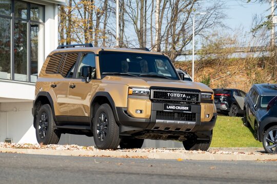 Toyota Landcruiser 250 Special ZX VX First Edition SUV car at dealership