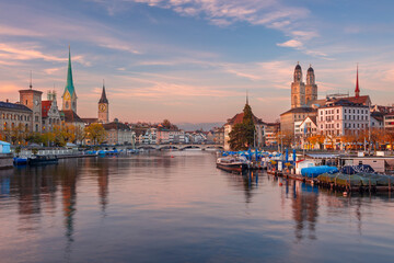 Obraz premium Zurich, Switzerland. Cityscape image of Zurich, Switzerland at beautiful autumn sunset.