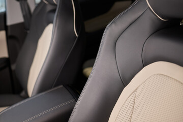 Obraz premium Discover the Stylish Car Interior with Premium Leather Seats for elegance and comfort