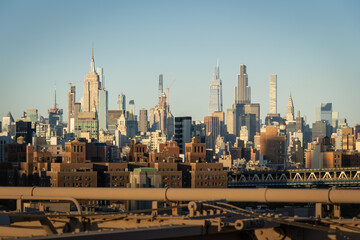Fototapeta premium the New York skyline as seen from the brroklyn bridge.