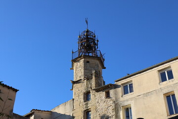 Campanile avec sa cloche, ville de Carpentras, département du Vaucluse, France