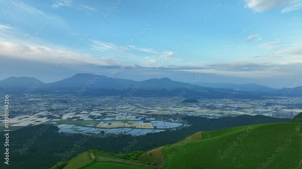 Aufkleber 田園、空撮、水田、田んぼ、田畑、風景、景色、農家、農地、ドローン、農村、ビニールハウス、SDGs、サステナブル、サステナビリティ、盆地、山間部、平野、農業、俯瞰、ハイアングル、展望、パノラマ、鳥瞰図、上から見た、見下ろす、地平線、景観、迫力、環境、自然、新緑、大地、グリーン、エコロジー、エコシステム、地球環境、持続可能な開発目標、栽培、耕作地、開墾、灌漑、畦道、農道、田舎、日本、地方、青空、山地、