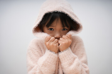 ピンクの服の女の子