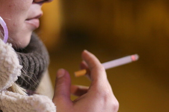 donna che fuma