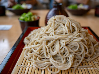新そばをざるでいただく