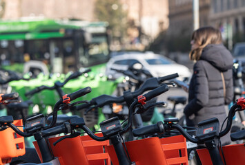 rowery miejskie w centrum miasta © siwyk