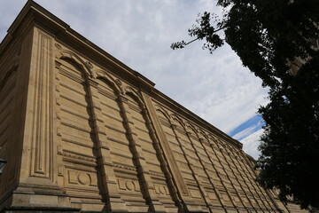 Mur aveugle des archives nationales dans le Marais à Paris