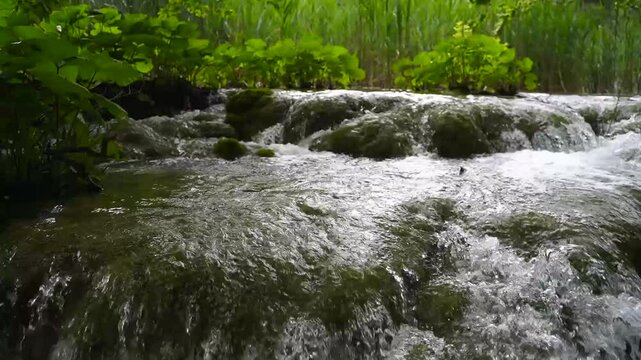 wodospady park narodowy chorwacja turysta krajobraz morze piękne widoki 