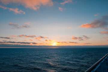Fototapeta premium Beautiful Pacific Ocean Sunset