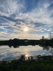 Obraz premium sunset over the lake