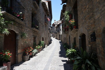 Fototapeta premium Calle de Aínsa, Sobrarbe.