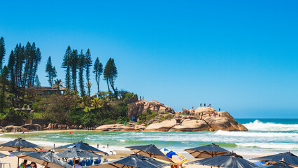 verão em Florianopolis  e a praia da Joaquina Florianópolis Santa Catarina Brasil © Fotos GE