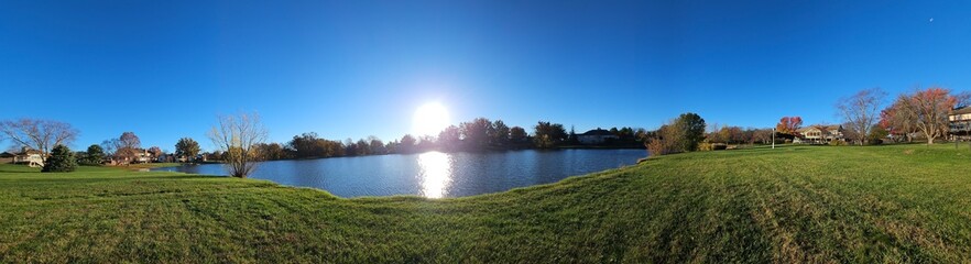 Obraz premium sunset over the lake