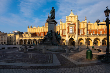 Obraz premium Krakow Old Town St. Mary's Basilica Main Market Square St Florians gate and Barbakan Royal Castle St. Joseph's Church