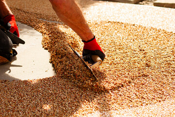 application de résine en granulat de marbre